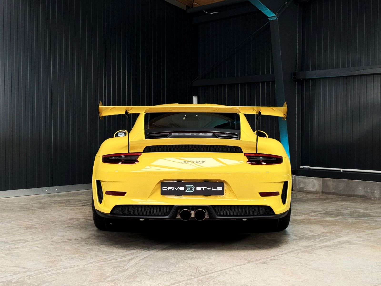 Fahrzeugabbildung Porsche 911 GT3 RS + vor OPF + 266 km + PCCB + Clubsport