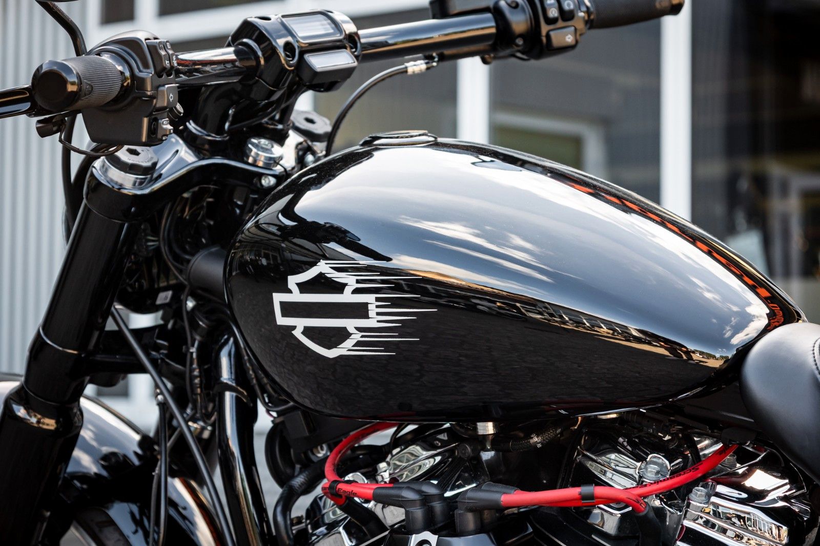 Fahrzeugabbildung Harley-Davidson FXBRS Breakout 114 cui - Jekill & Hyde