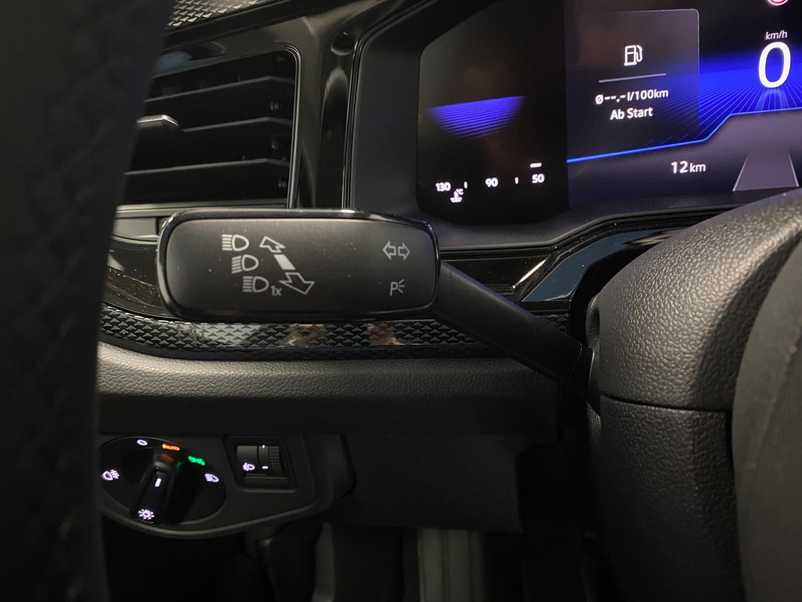Fahrzeugabbildung Volkswagen Polo 1.0 TSI Life Android Auto+APP+PDC+KAMERA+SI