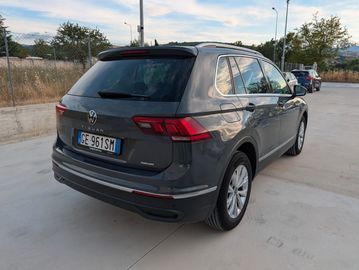 Volkswagen Tiguan - 4