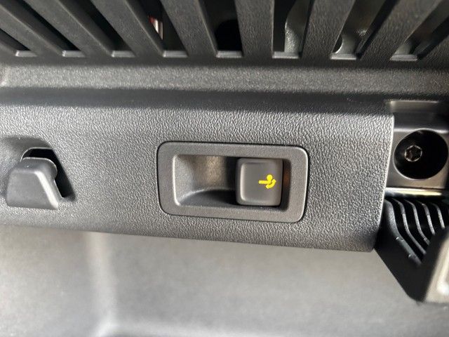Fahrzeugabbildung SKODA Elroq 85 First Edition+AHK+NAVI+BHZ FRONT+MASSAG