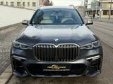 BMW X7 M50 i PANO SKY LOUNGE LASER TV NIGHT VIS. 22" - BMW X7 M50 aus 2021