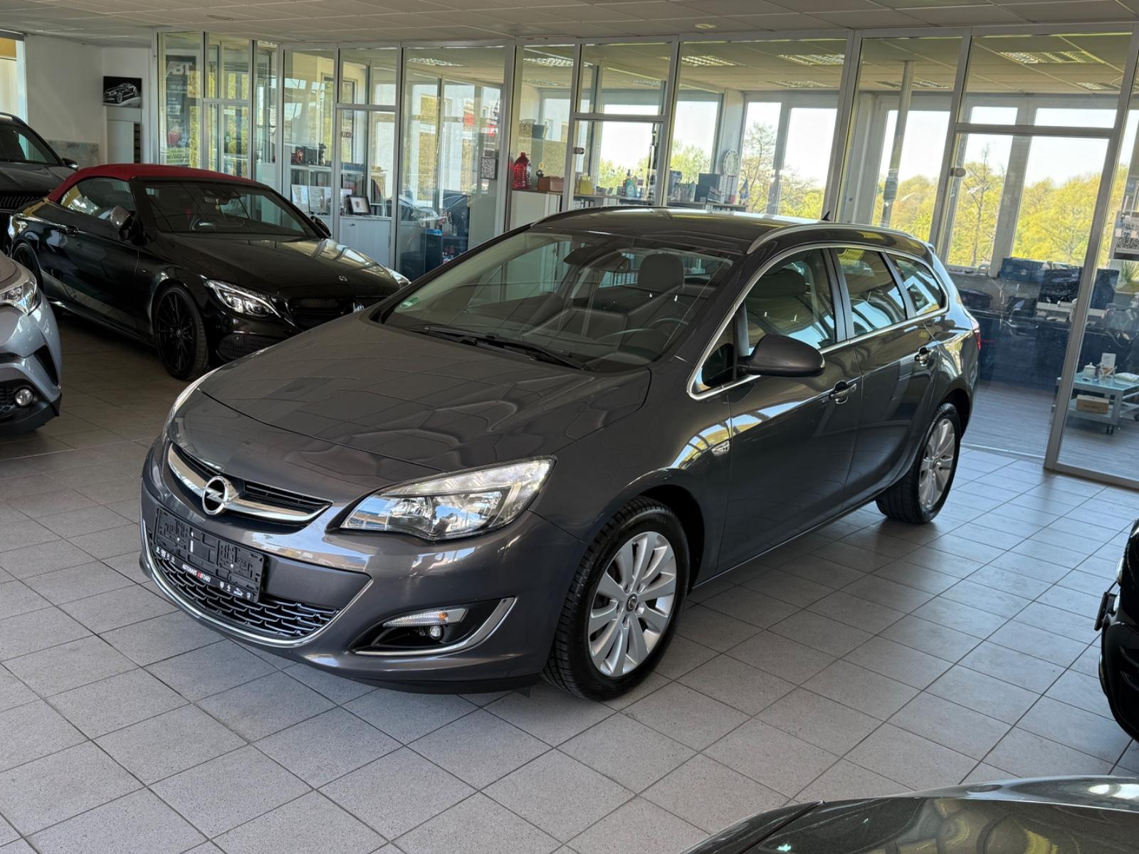 Opel Astra J Sports Tourer 1.6 Exklusiv Navi PDC SHZ