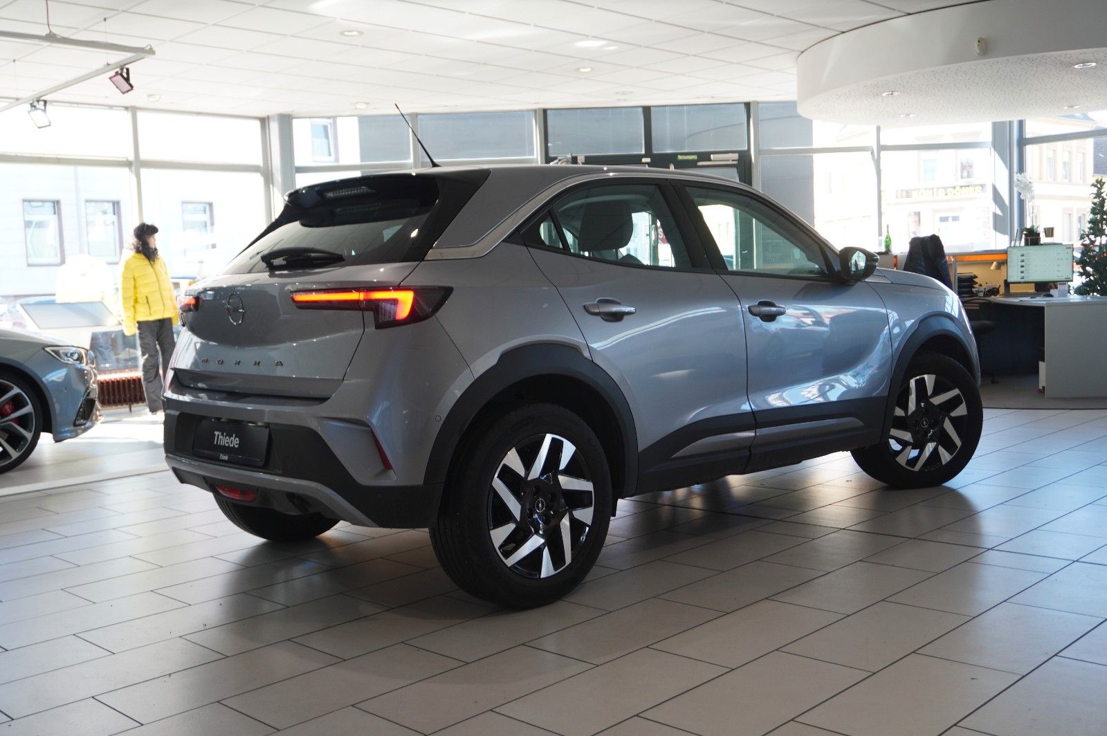Fahrzeugabbildung Opel Mokka ELEGANCE 1.2T NAVI/LED/KAMERA/SPORT/SH/DAB