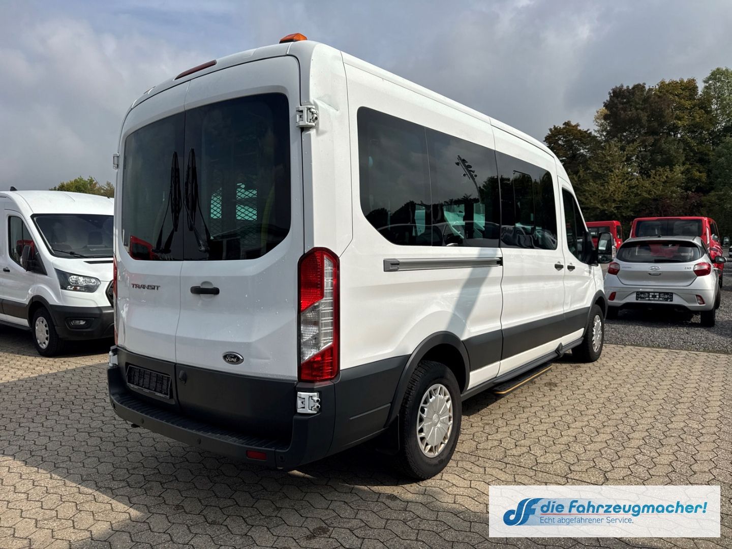 Fahrzeugabbildung Ford Transit Kombi 350 L3 Trend 2.2 TDCi DPF *EXPORT