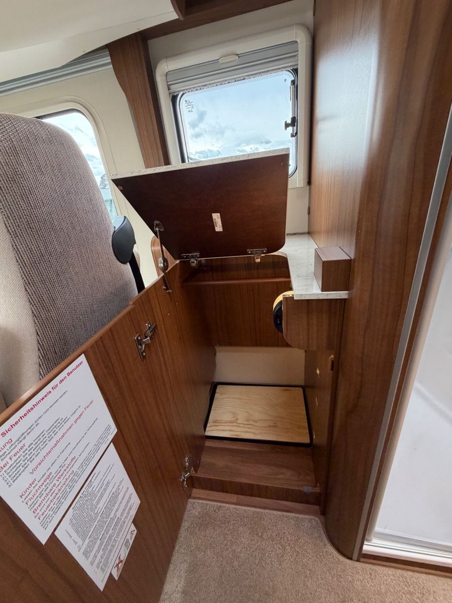 Fahrzeugabbildung HYMER / ERIBA / HYMERCAR B-Klasse 534 DL