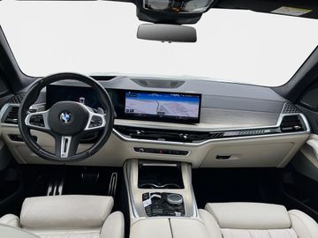 BMW X7 M60 - 12