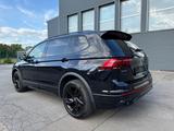 Volkswagen Tiguan Allspace R-Line 4Motion ACC AHK PANO 7 Si - Volkswagen Gebrauchtwagen in Herford