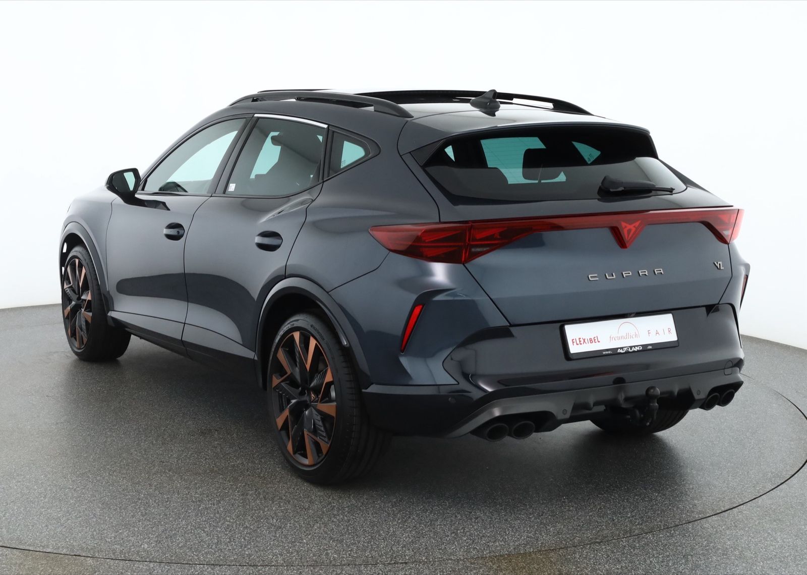 Cupra Formentor VZ 2.0 TSI 4Drive DSG LED ACC Pano AHK imagem 3