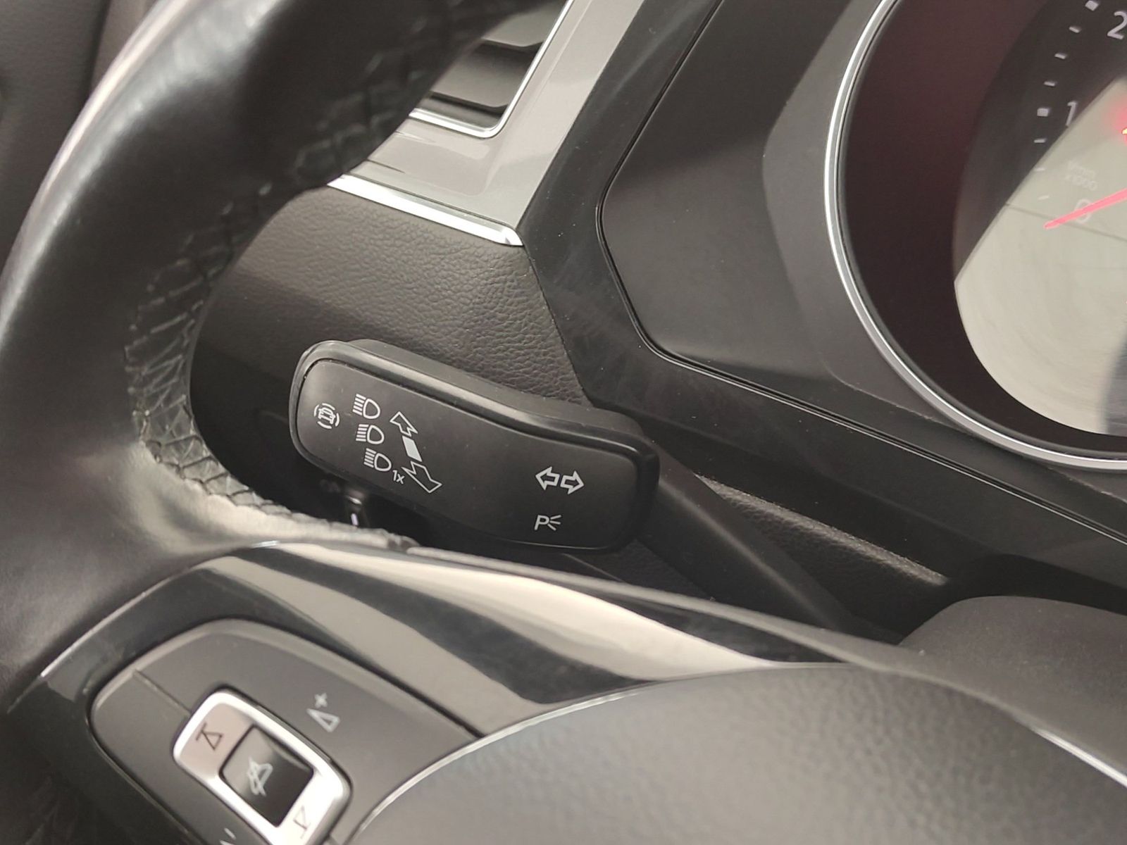 VW Tiguan Allspace 1.5 TSI Comfortline Allwetter Kl – Bild 32