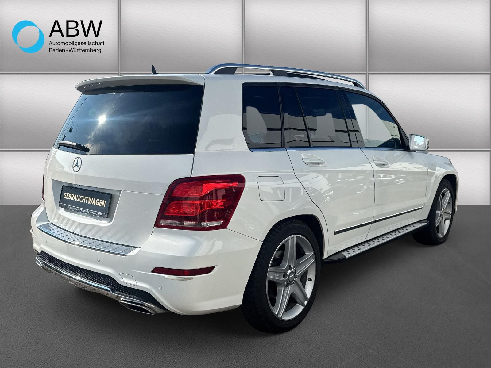 Fahrzeugabbildung Mercedes-Benz GLK 220 CDI BlueEfficiency 4Matic AMG PANO