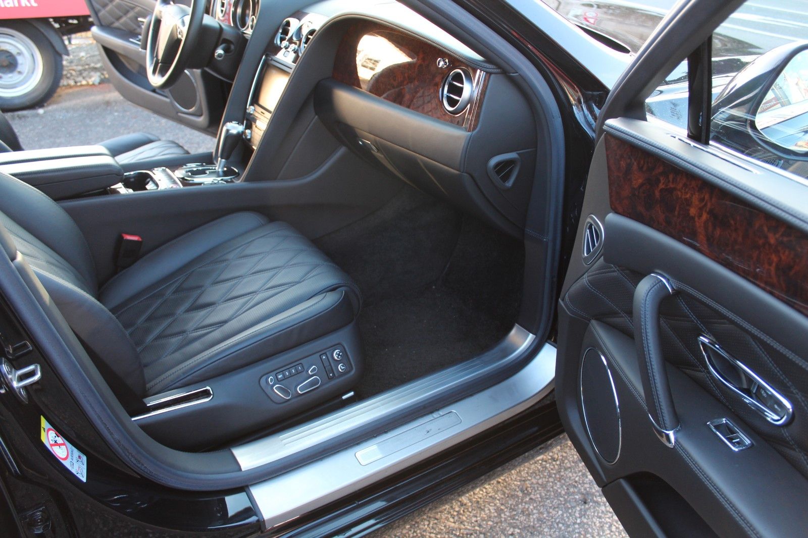 Flying Spur 6.0 W12 Muliner Ausstattung!