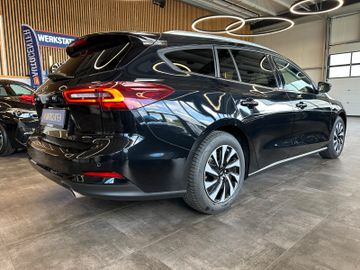 MYAUTOCENTER – Gebraucht- und Jahreswagen mit Werkstattservice in Pfaffenhofen Ford Focus *KEYLESS*ACC*NAV*1-HAND*2-ZONEN*