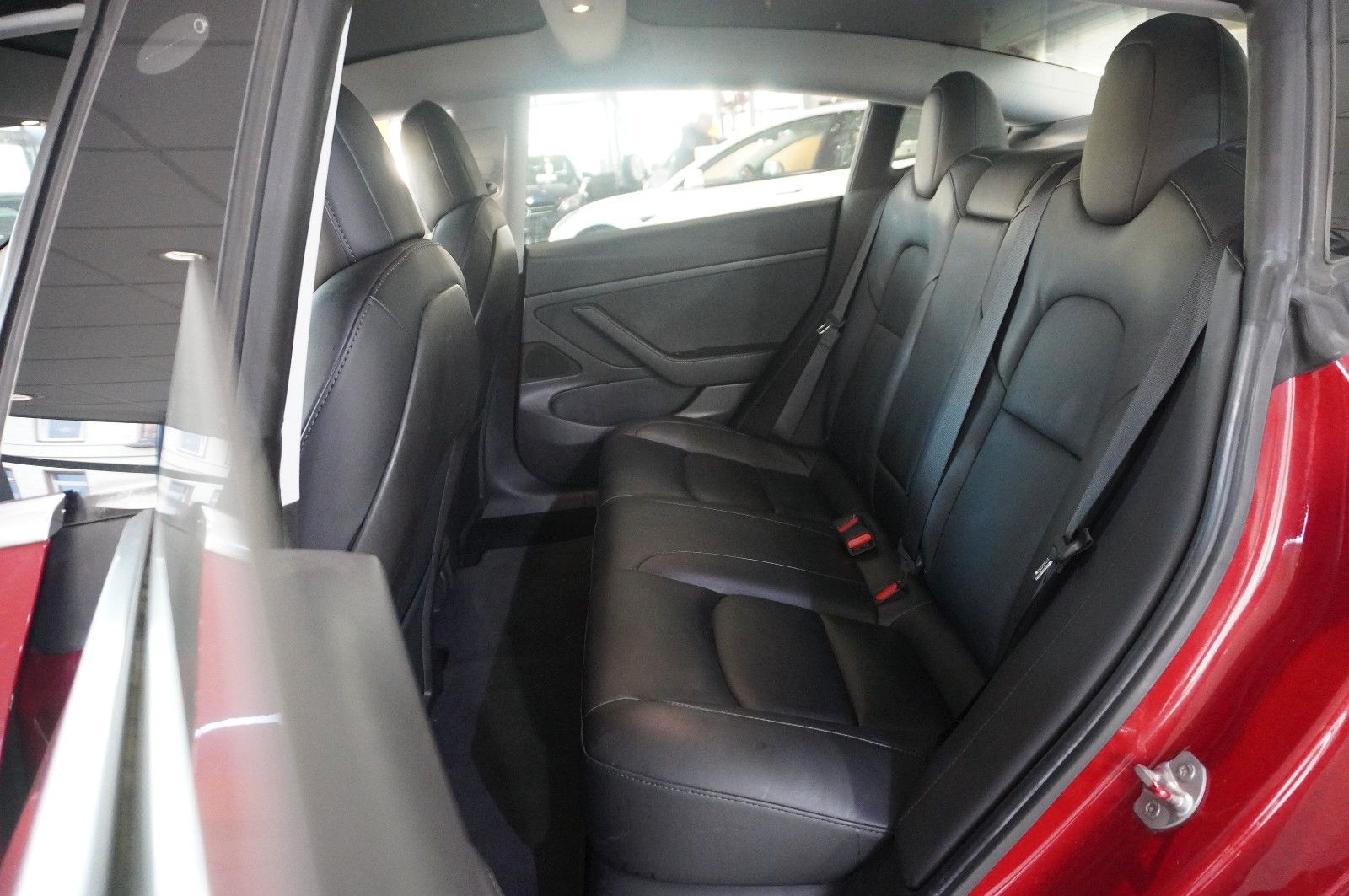 Fahrzeugabbildung Tesla Model 3 Standard Range Plus NAVI/KAMERA/DAB/AHK