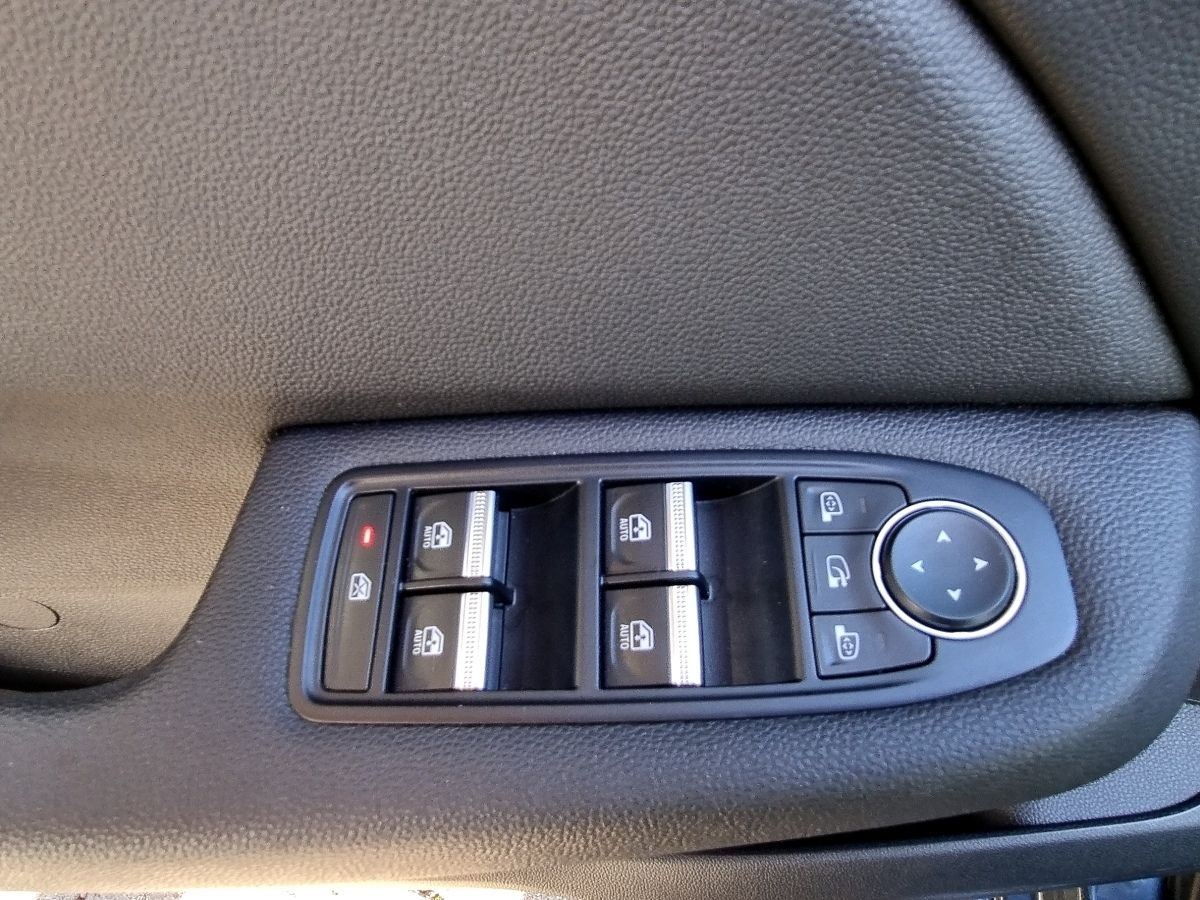 Fahrzeugabbildung Renault Clio INTENS TCe 90