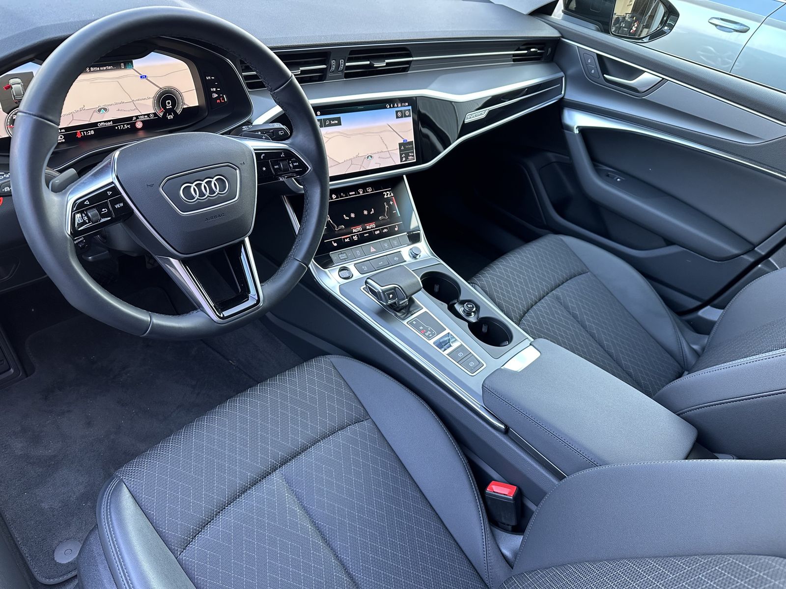 Fahrzeugabbildung Audi A6 Allroad 40 TDI Qu NAV+LED+360°+V-COCKPIT+18ZO