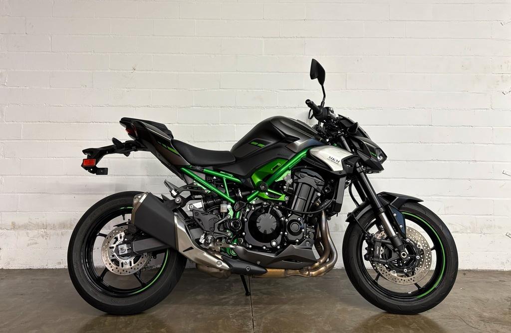 Kawasaki Z900(70kW) 35kW - Quickshifter - top!