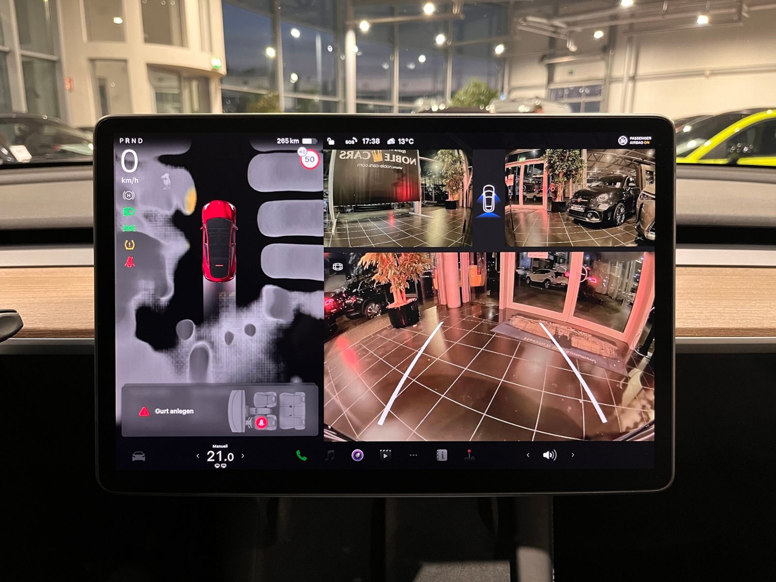 Fahrzeugabbildung Tesla Model Y SR RWD AUTOPILOT PANO 360° WP 19"