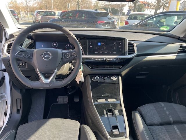 Fahrzeugabbildung Opel Grandland 1.2 Turbo GS AT