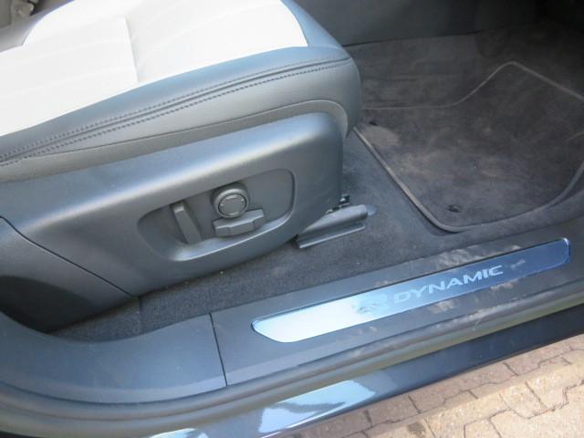 Land Rover NEU WAGEN ( NUR 99 KM ) R-Dynamic SE