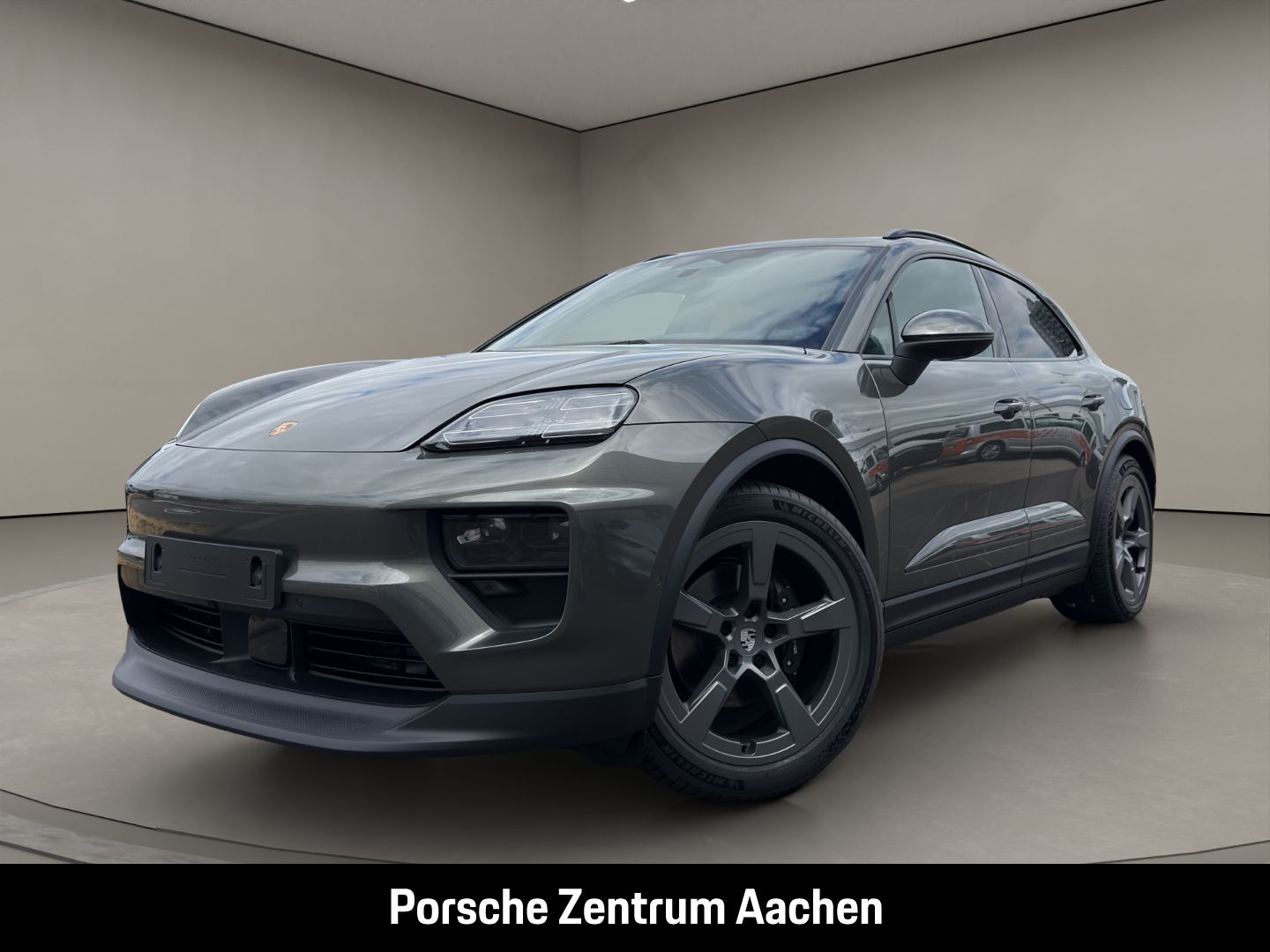 Porsche Macan Head-Up Surround-View BOSE PASM 21-Zoll