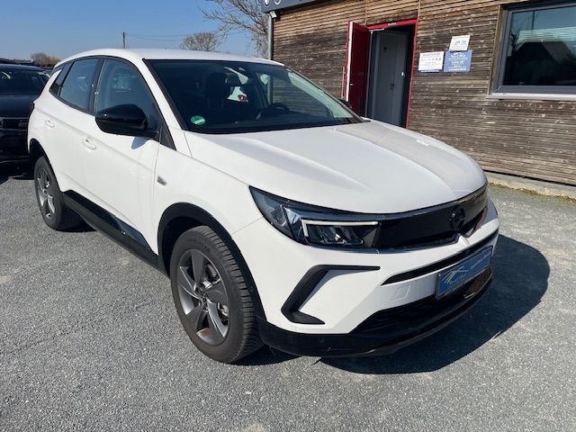 Fahrzeugabbildung Opel Grandland 1.2 Turbo GS AT