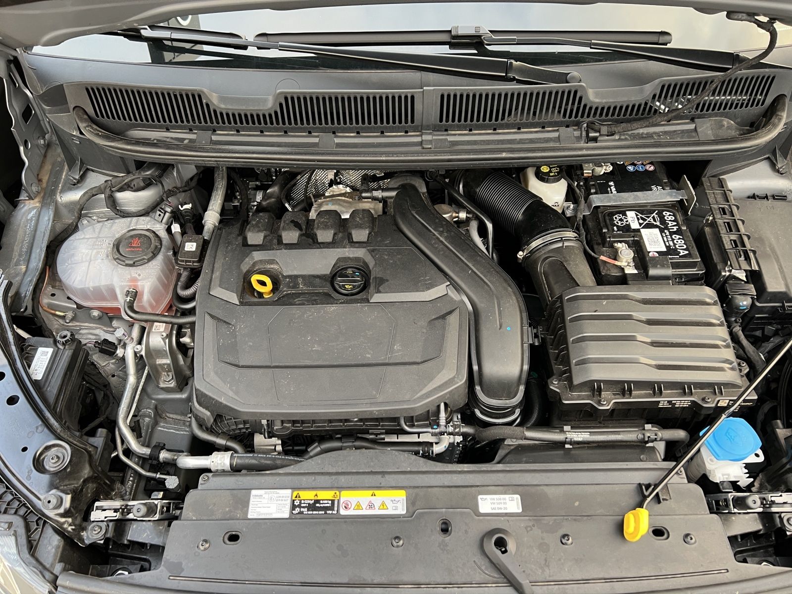 Fahrzeugabbildung Volkswagen Caddy TSI Style Maxi LED AHK STH NAVI