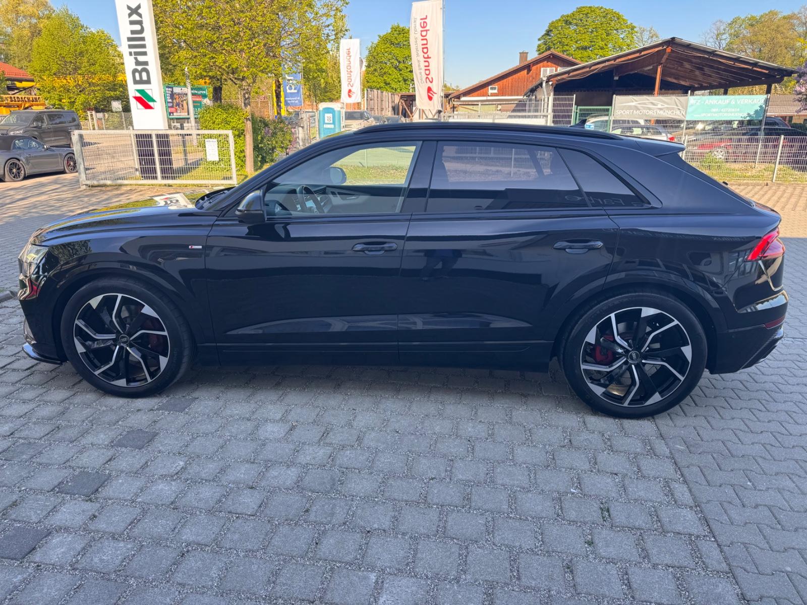 Audi Q8 50 TDI quattro 3xS Line Panorama Matrix