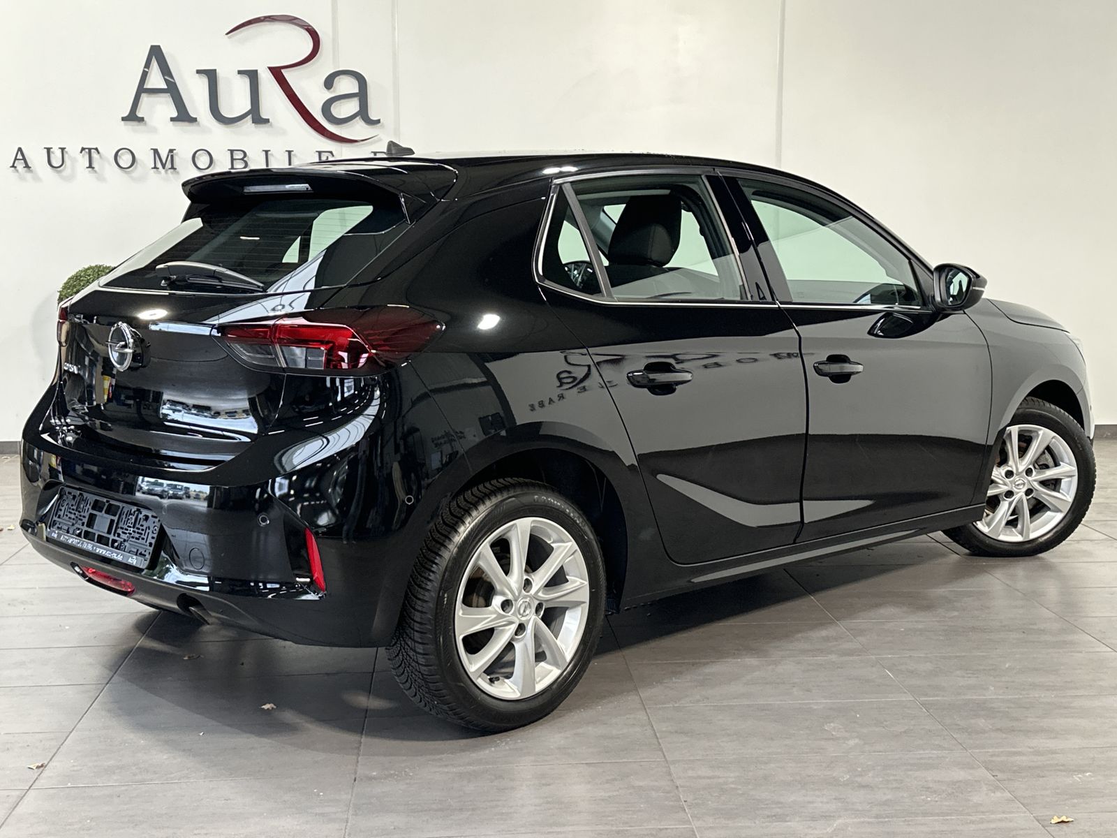 Fahrzeugabbildung Opel Corsa 1.2 5-Türer Elegance LED+DAB+SHZ+EPH+TEMP