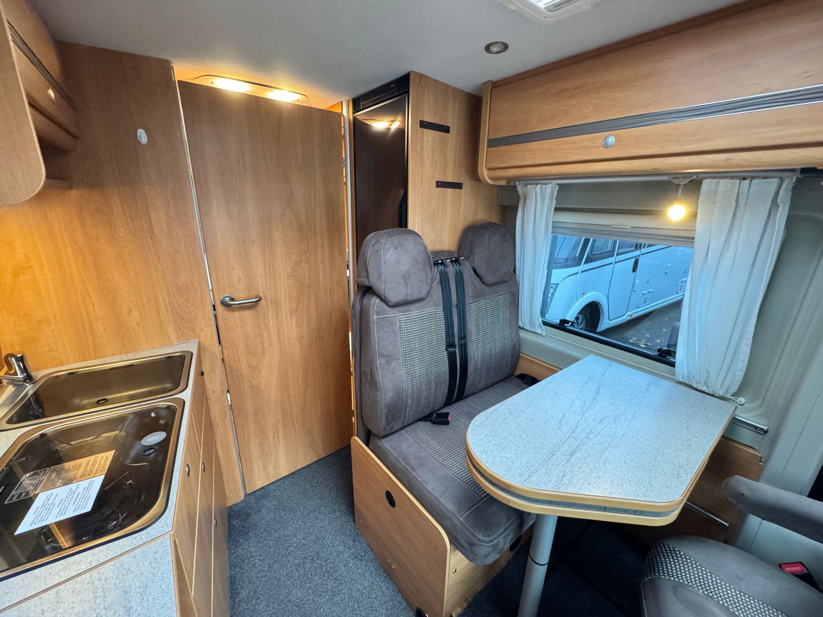 Fahrzeugabbildung Pössl Roadstar 640 DK DACHKLIMA AHK NAVI KAMERA LED 1H