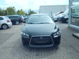 Mitsubishi Lancer 1.5 - Mitsubishi Lancer: Schwarz