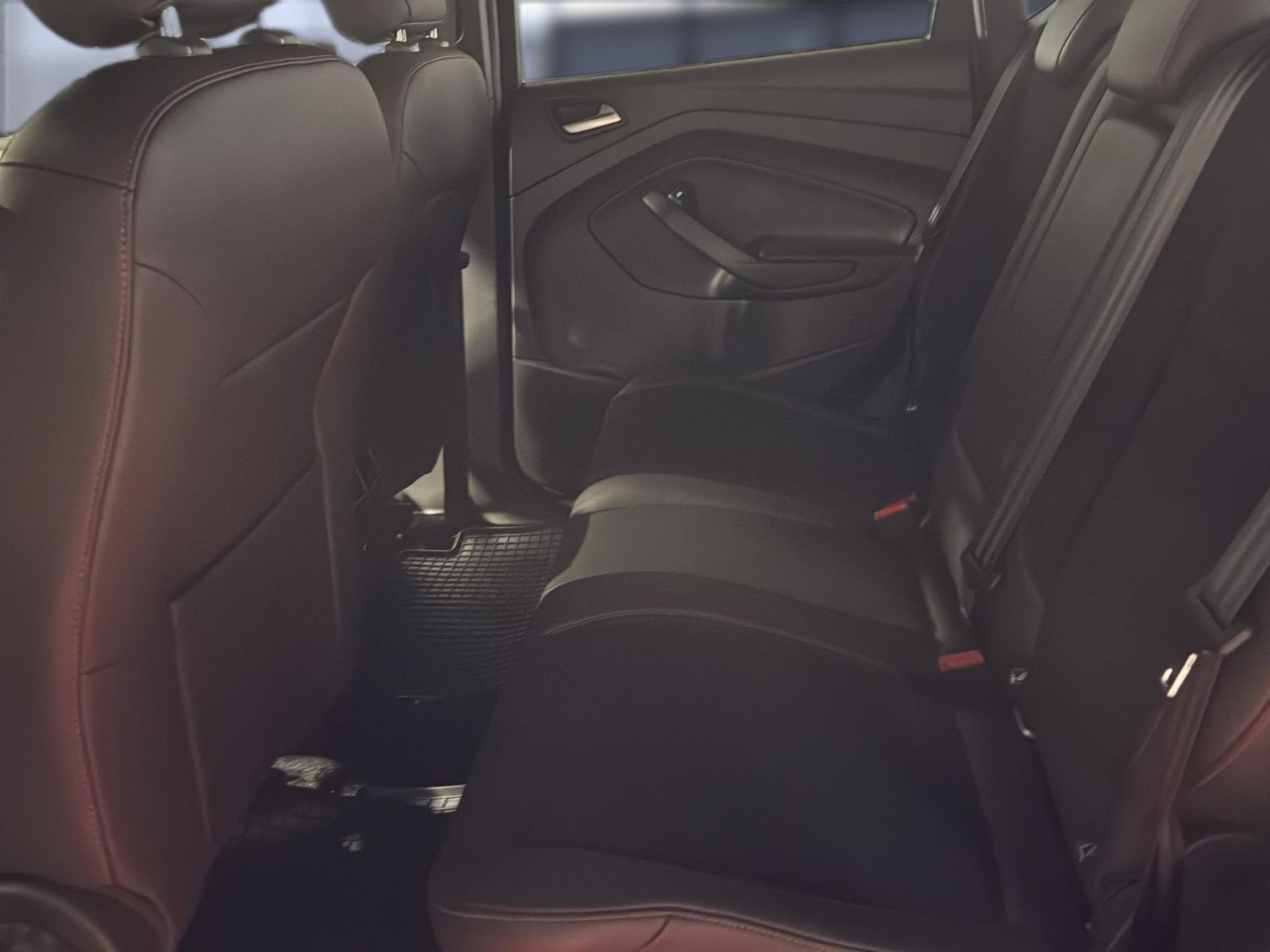 Fahrzeugabbildung Ford Kuga ST-Line/ ATM bei 52.000km / unfallfrei