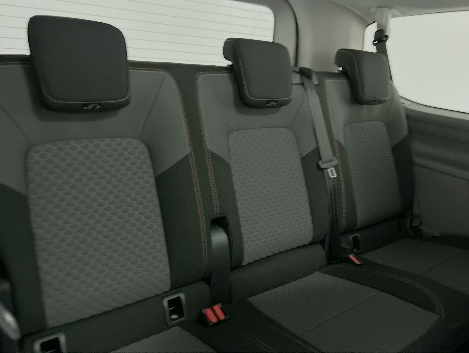 Volkswagen T7 Caravelle - Bild 21