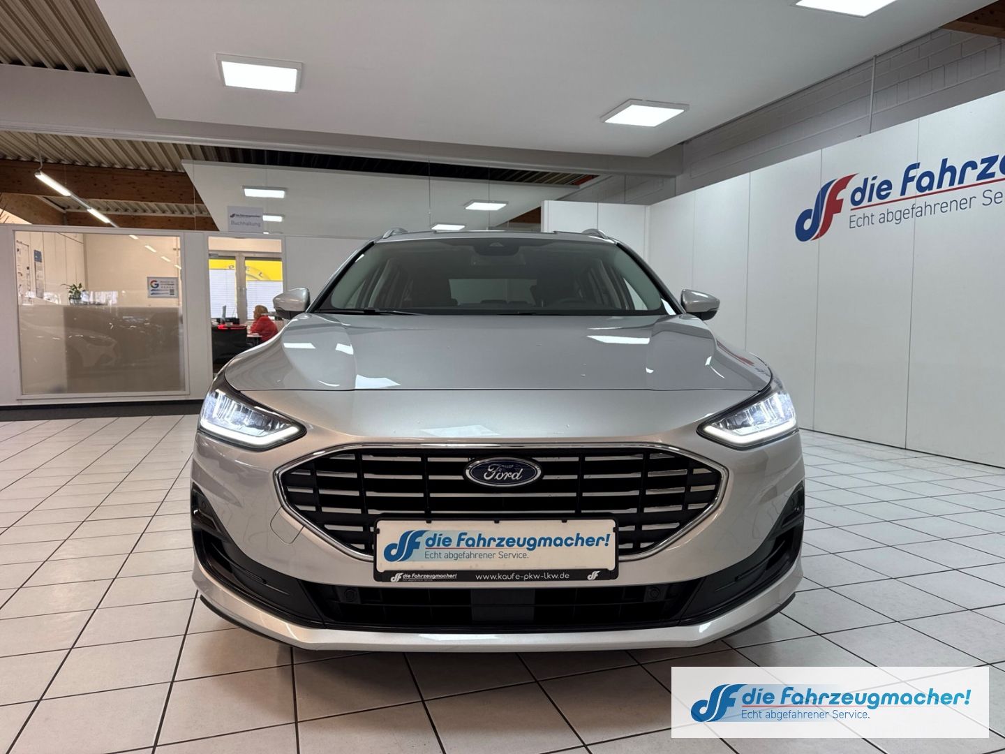 Fahrzeugabbildung Ford Focus Turnier Titanium X Navi Digitales Cockpit