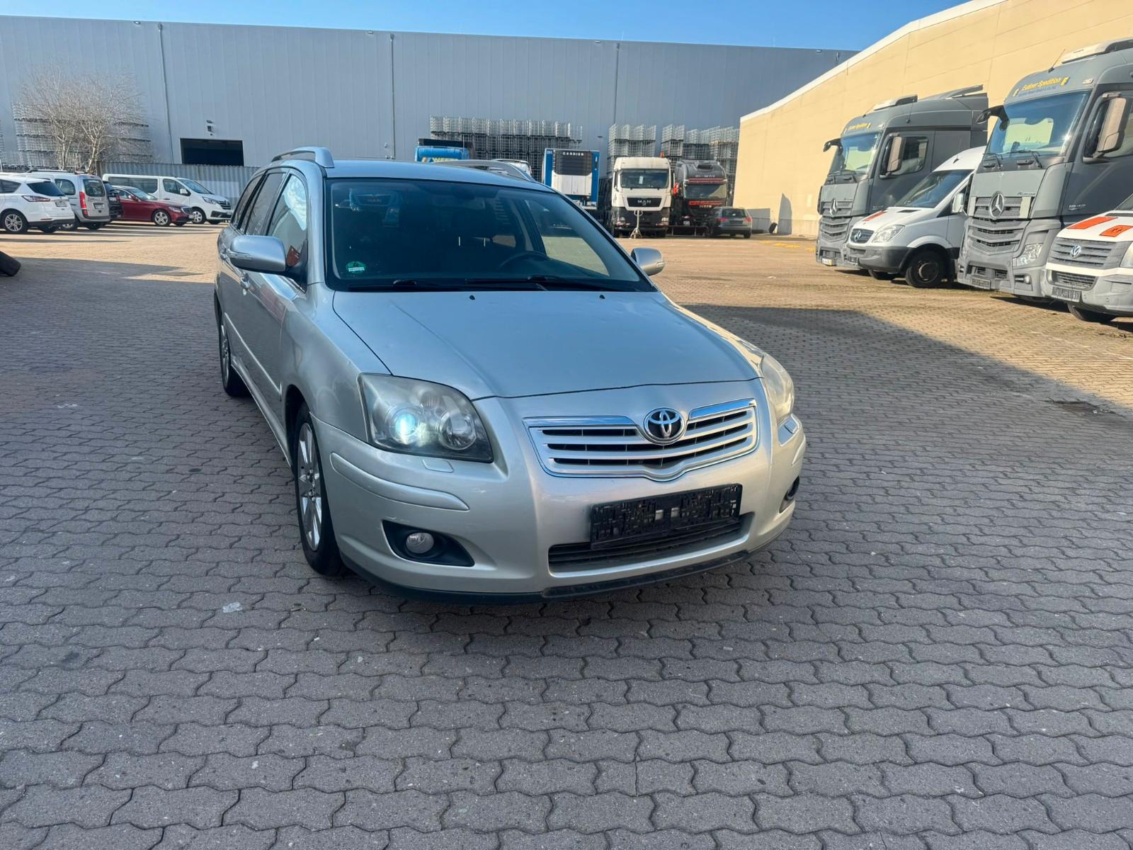 Toyota Avensis Combi Executive 1.8-l-VVT-i