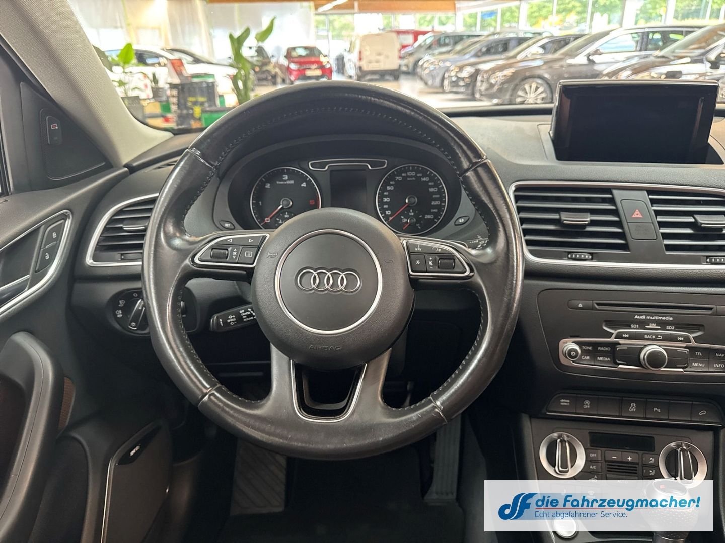 Fahrzeugabbildung Audi Q3 2.0 TDI quattro S line Sportpaket AD El. Pano