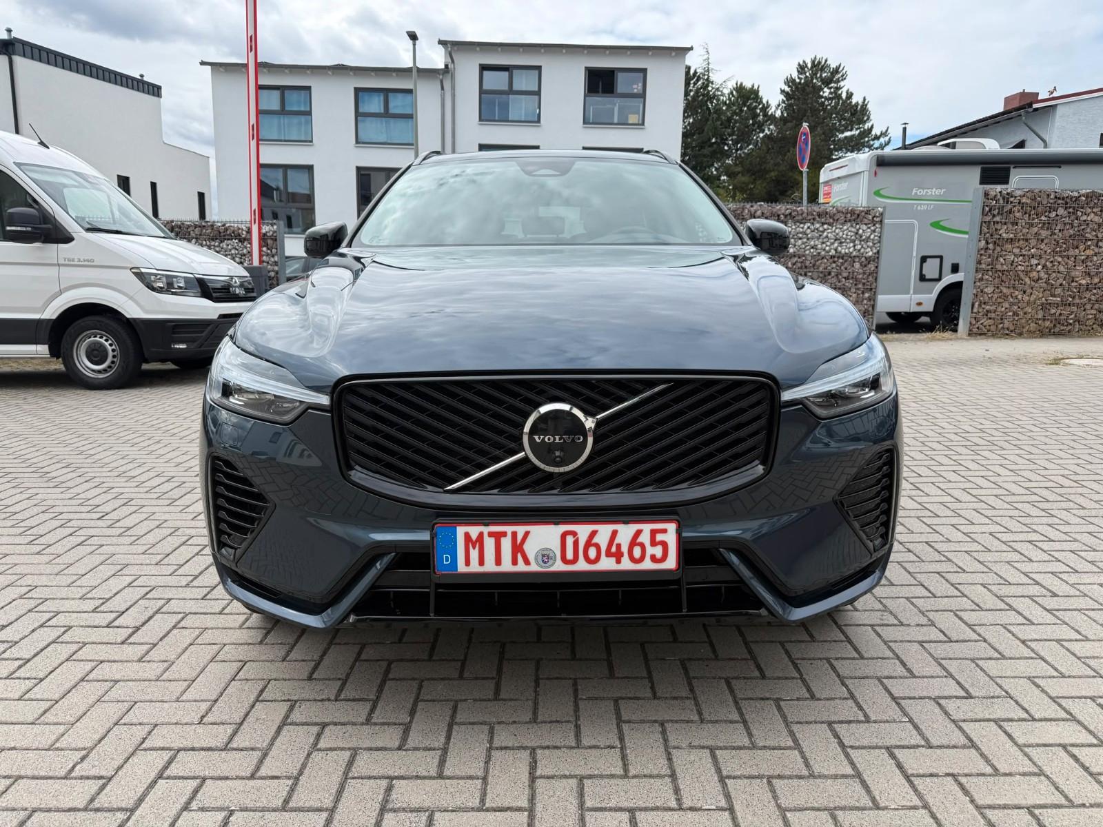 Volvo XC 60 XC60 Plus Dark Recharge Plug-In Hybrid AWD