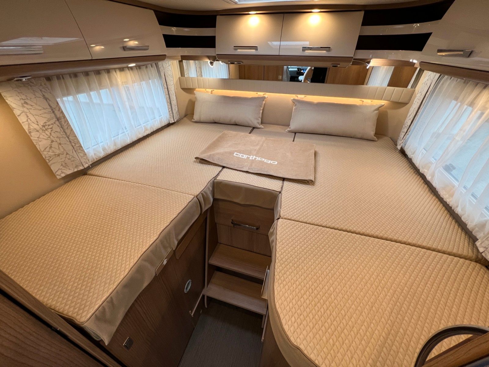 Fahrzeugabbildung Carthago C2-tourer I 145 RB-LE 4.2T Mercedes Benz