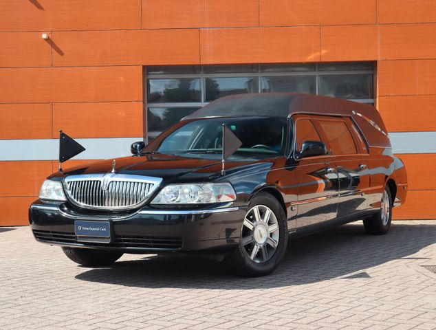 Lincoln Town Car Superior Bestattungswagen Leichenwagen