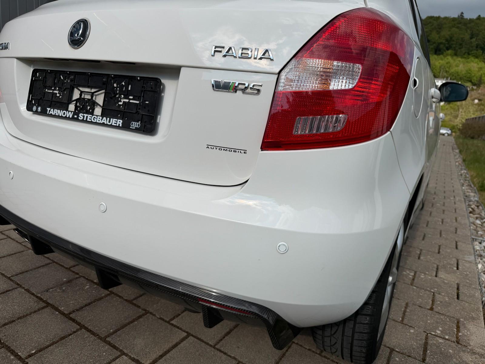 SKODA FABIA RS 1.4 TSI 180ch - DSG - CARBON - SIÈGES CHAUFFANTS - BLUETOOTH - REGULATEUR DE VITESSE