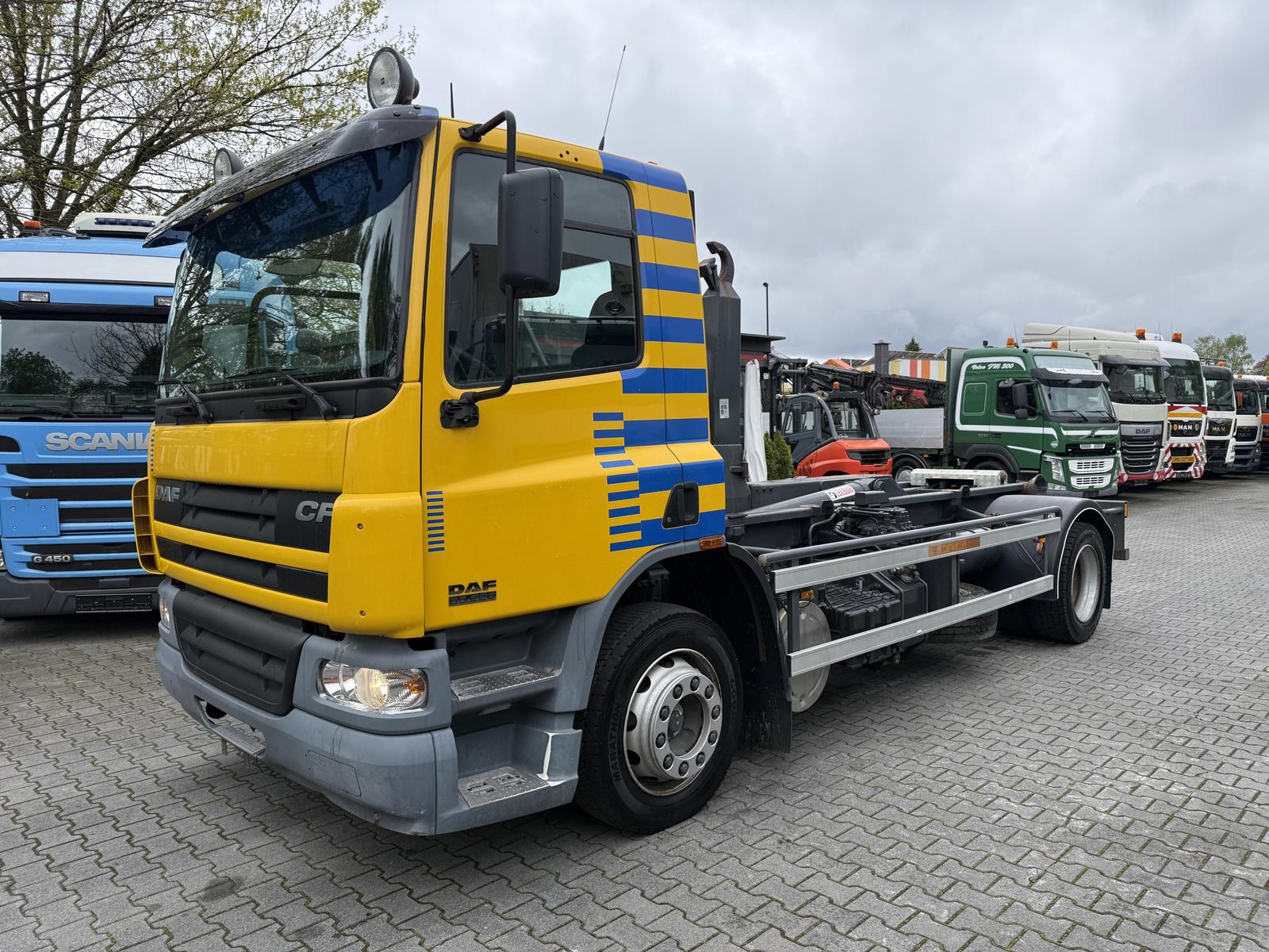 DAF CF 220 Haken Ex-Flughafen