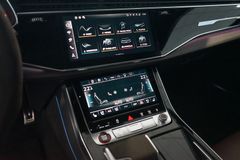 AUDI RSQ8 performance | RS-Dynamik+ | Pano | 305 km/h AUDI RSQ8 performance | RS-Dynamik+ | Pano | 305 km/h