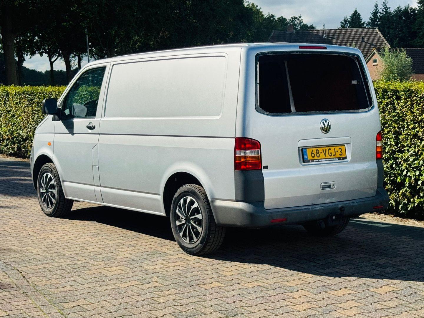 Volkswagen Transporter 2.5 TDI A/C Kasten