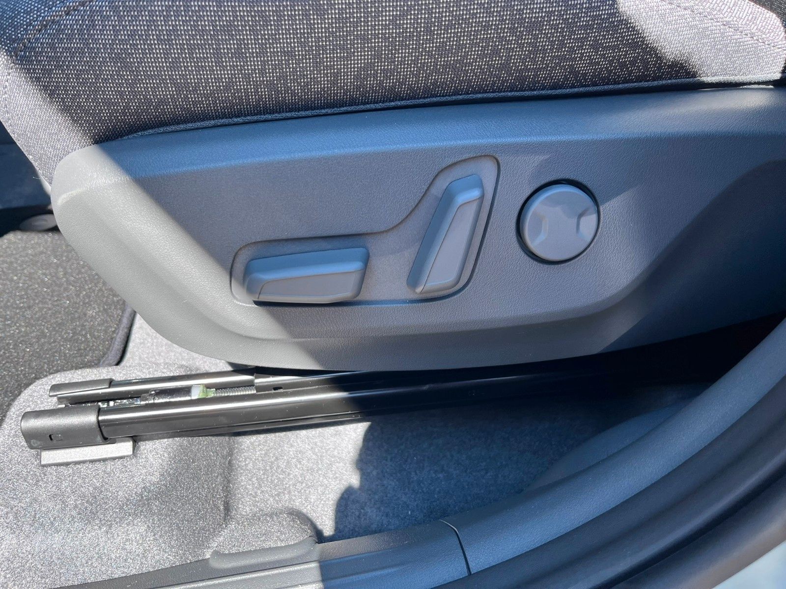 Fahrzeugabbildung Kia EV2 42,2 Earth V2L WP 22AC Kamera el. Sitze uvm.