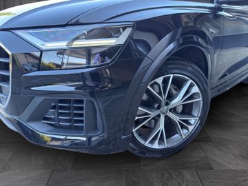Audi Q8 55 TFSI quattro*PANO*LED*APPLE*KAMERA*NAV*21"