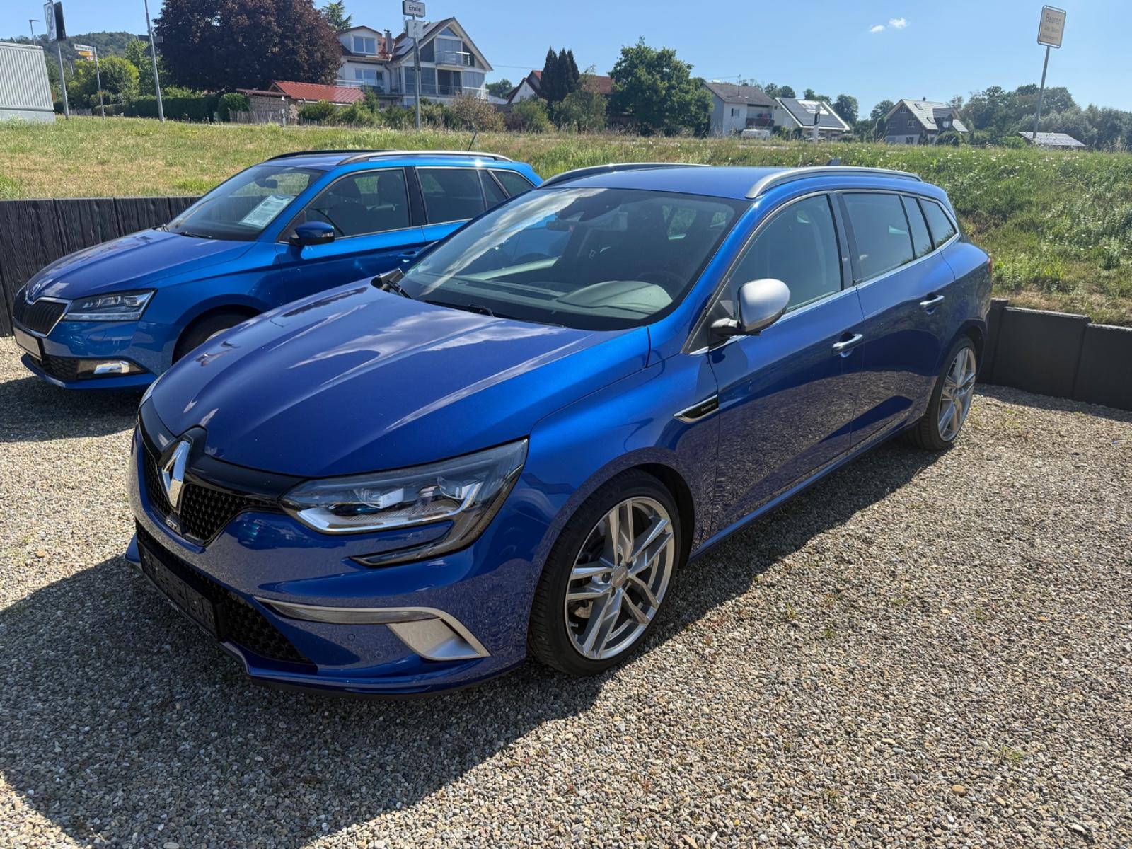 Renault Megane IV Grandtour GT Autom. 8-fach bereift