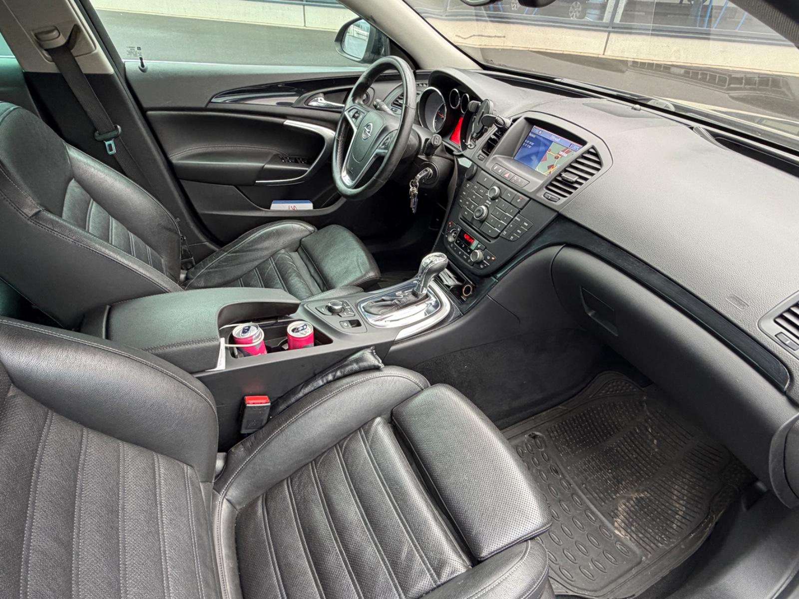 Opel Insignia 2013 — photo 16