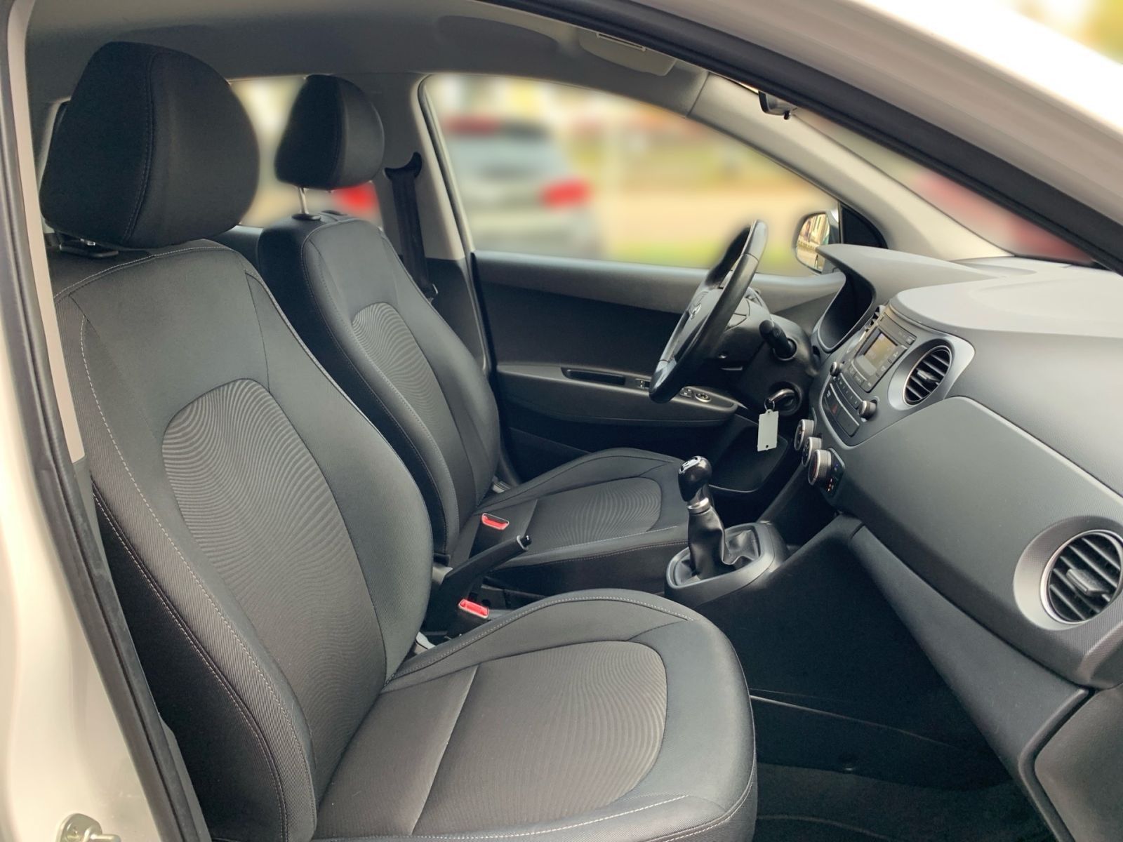 Fahrzeugabbildung Hyundai i10 1.0 Trend Sitzheizung