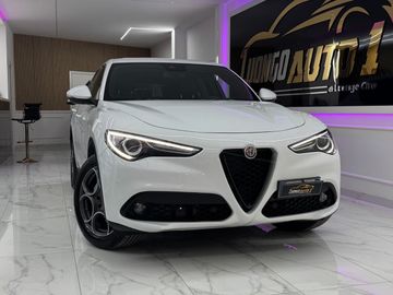 Alfa-Romeo Stelvio - 1