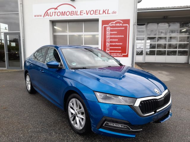 Skoda Octavia Lim. 1.5 TSIe LED/NAVI/KLIMAAUTO/KAMERA